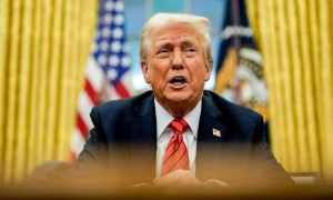 美国来真的？300架战机集结西太，解放军严阵以待，特朗普火速点名中国