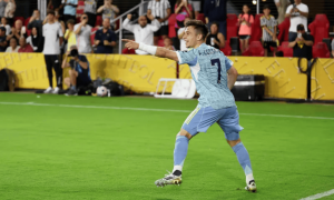 世俱杯-穆阿尼孔塞桑各2球 伊尔迪兹世界波尤文5-0横扫