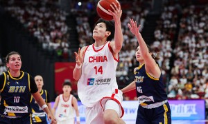 热身赛-张子宇国家队首秀砍18分 中国女篮大胜波黑