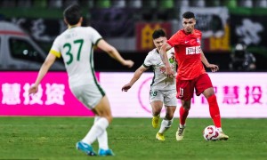 中超-法比奥帽子戏法 国安4-0梅州15轮不败夺半程冠军